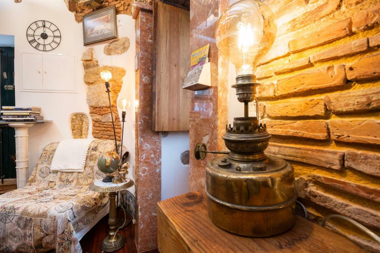 Romantic Medieval Apartment Lisbon Exterior photo