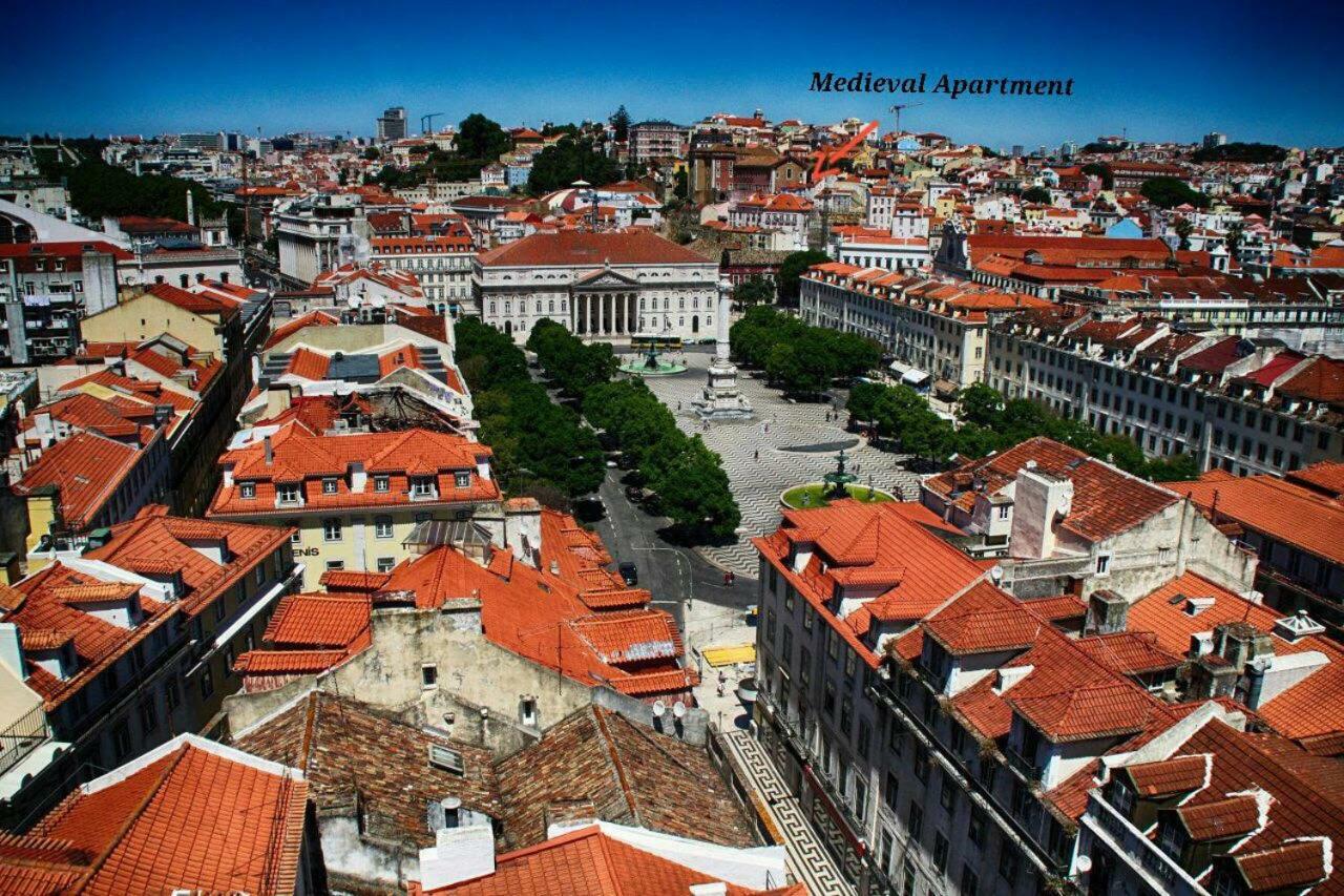Romantic Medieval Apartment Lisbon Exterior photo